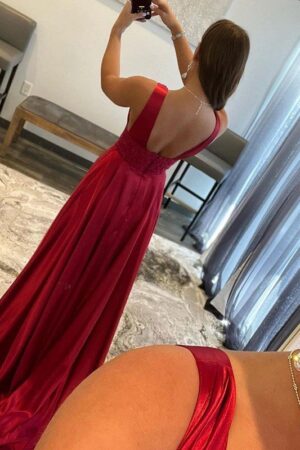 A-Line/Princess Elastic Woven Silk Applique V-neck Sleeveless Sweep/Brush Train Prom Dresses