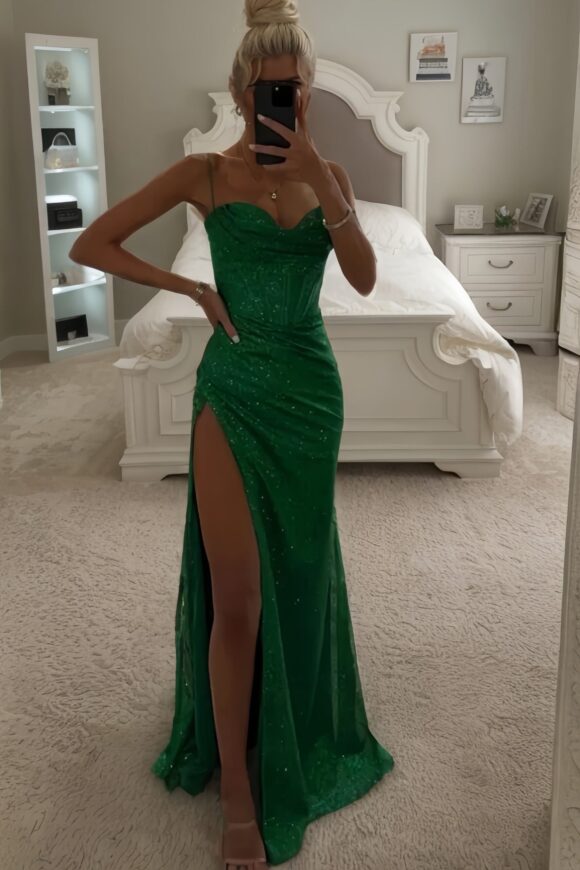 Sheath/Column Sequins Ruched Spaghetti Straps Sleeveless Sweep/Brush Train Dresses Sheath/Column Sequins Ruched Spaghetti Straps Sleeveless Sweep/Brush Train Dresses
