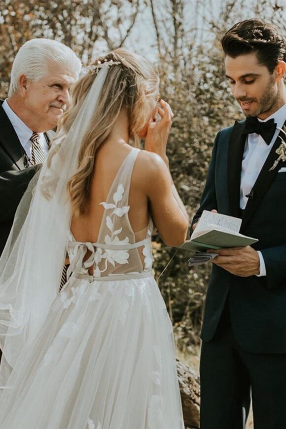 A-Line/Princess Tulle Lace V-neck Sleeveless Sweep/Brush Train Wedding Dresses-670 A-Line/Princess Tulle Lace V-neck Sleeveless Sweep/Brush Train Wedding Dresses-670