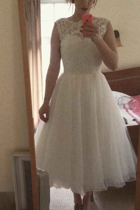A-line/Princess Bateau Sleeveless Tea-Length Organza Wedding Dress With Lace-0 A-line/Princess Bateau Sleeveless Tea-Length Organza Wedding Dress With Lace-0
