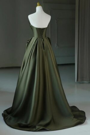 A-Line/Princess Satin V-Neck Long Prom Dress Strapless Formal Evening Dress
